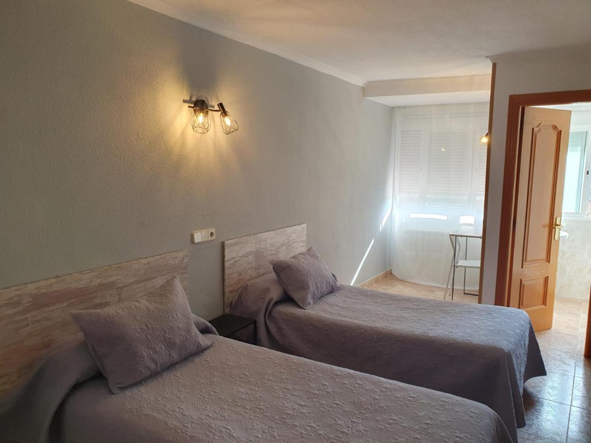 Hostal Fronton Alcobendas Luaran gambar