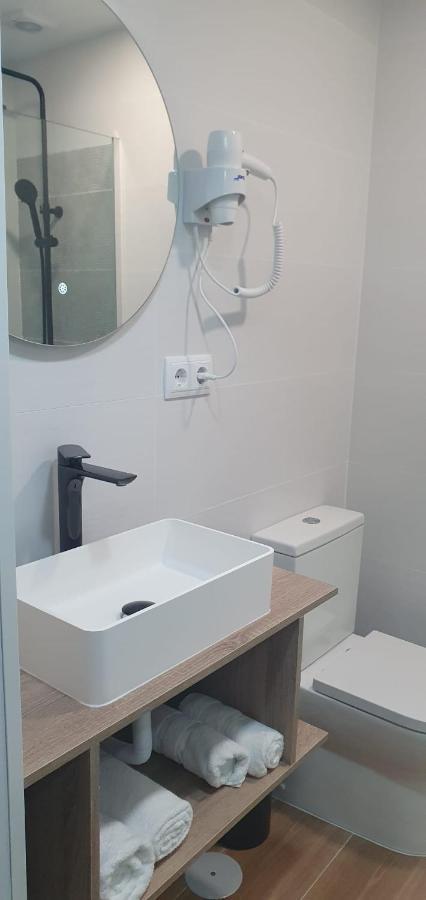 Hostal Fronton Alcobendas Luaran gambar