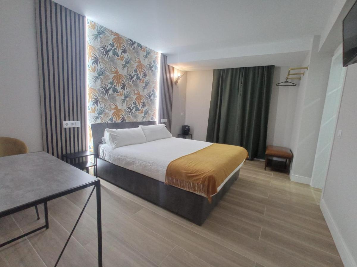 Hostal Fronton Alcobendas Luaran gambar