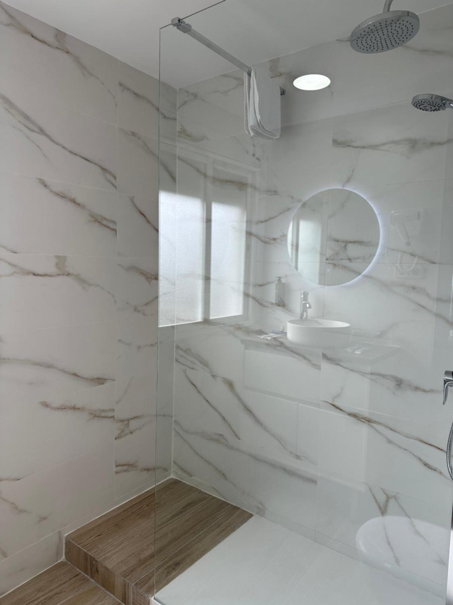 Hostal Fronton Alcobendas Luaran gambar